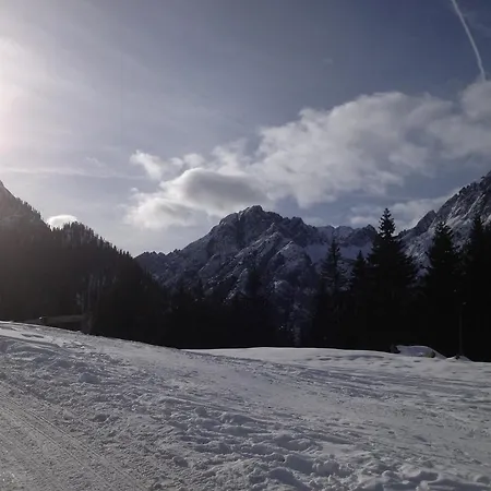 Landgasthof Lenzer Gasthof Strassen
