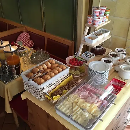 Landgasthof Lenzer Гостевой дом 3*