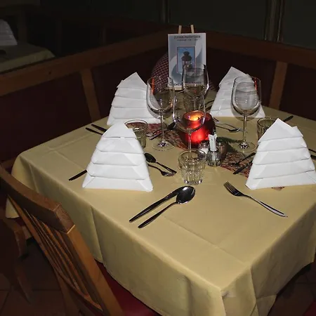 Landgasthof Lenzer בית הארחה